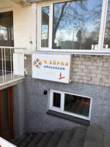 4 Sõpra sissepääs